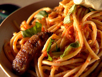 Ci0104_bucatini-marinara-with-sausage_lg