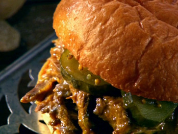 Za0103h_pulled-pork-with-mango-bbq-sauce_s4x3_lg