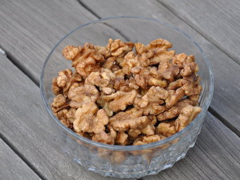 Rosemary_walnuts_food52