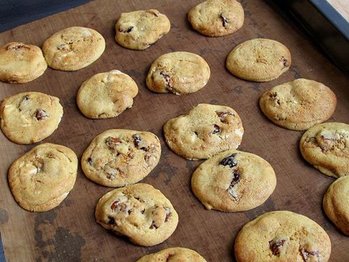 Chunky_fig_and_white_choc_biscuits_2