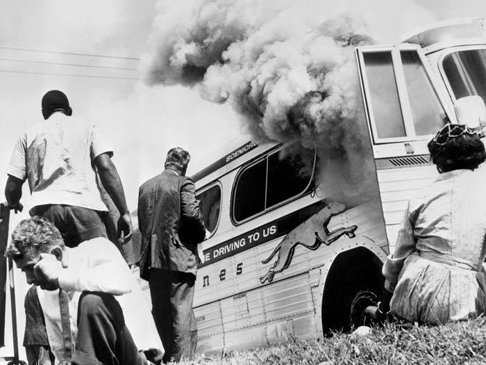 Bus set aflame by segregationists