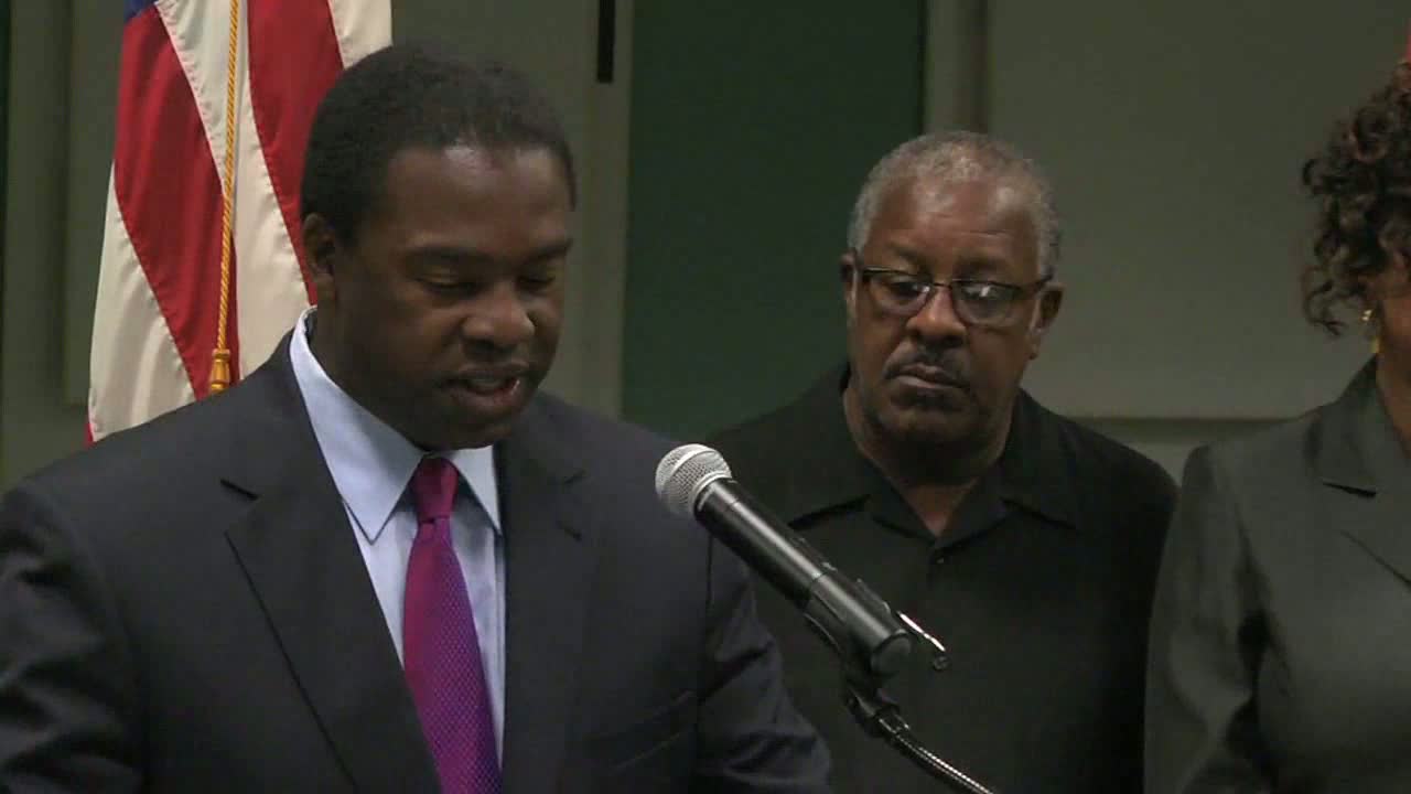 http://s3.amazonaws.com/fscj-news/videos/7347/mayor_announcement_0.jpg