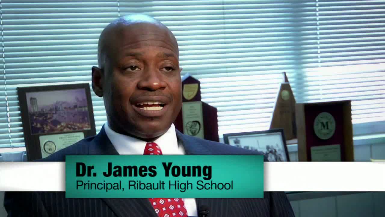 http://s3.amazonaws.com/fscj-news/videos/7446/jamesyoung_echs_sparkler_0.jpg