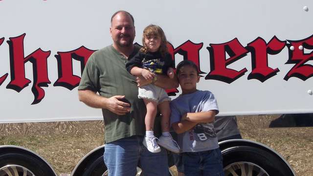 Help widow mom with two kids