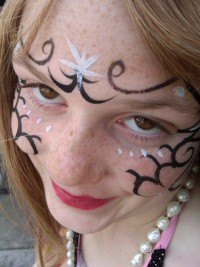 AAAmazing Faces, Henna & Balloon Twisting by Julie