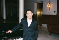 Aaron Flores - Pianist in San Marcos, Texas
