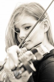 Alexandra Novkov - Violinist