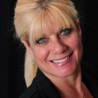Comedy Hypnotist Cindy Parker-Katz - Mind Reader in Sarasota, Florida