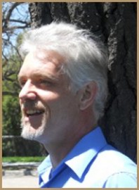 Dennis Perez - Tarot & Graphology Expert