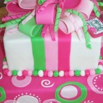 Baby Present Cake