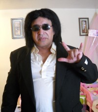 Gene Simmons Clone