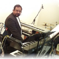 Gerardo Rocha - Keyboard Player in Paradise, Nevada