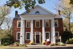 Golden Horseshoe Inn