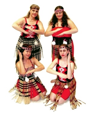 Polynesian Dancers - Maori