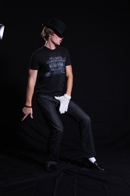 MJ Pose