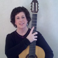 Ileen Zovluck - Classical Guitarist in White Plains, New York
