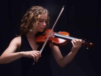 Laura Hartz, Violinist