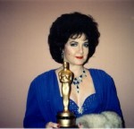 Elizabeth with her second Oscar