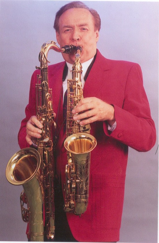 Lynn Roberts musician