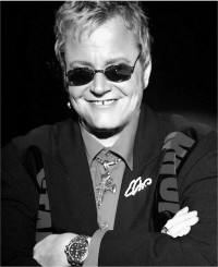Marcus Wells as Sir Elton.