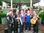 Mariachi Mexico with Happy Clients