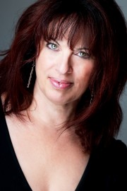Marilyn Dale, palm reader
