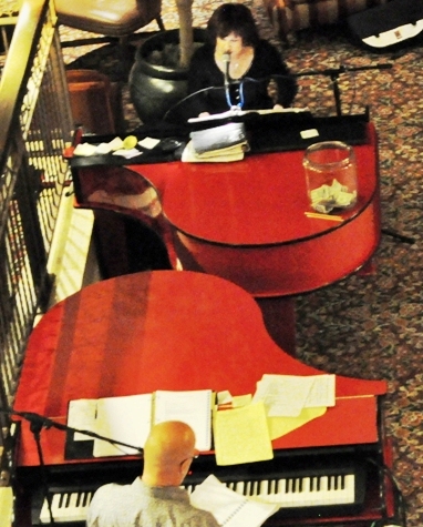 Red Rockin Pianos