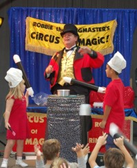 Robbie the Ringmaster