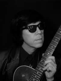 Mike Greenwood as Roy Orbison