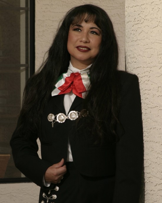 MARIACHI SINGER 1