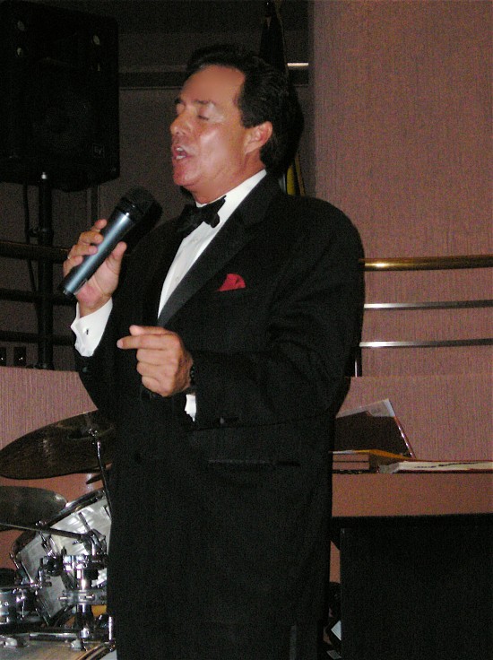 Steven with the Hot Tomatoes Quartet
