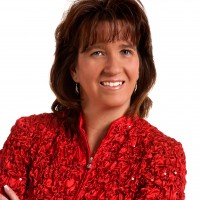 Terry Lynn Barton - Singing Pianist in Decatur, Illinois