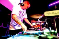 Video DJ Amos Smith