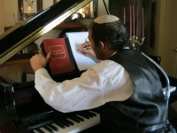Yerachmiel Avraham Sings - Jazz Pianist in Rancho Santa Margarita, California