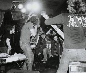 Wolf_eyes_we_b_w