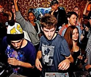 Zeds_dead_l_59afa334132d4cfa8d58a0a32be1