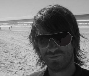 Simon_baker