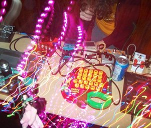 Bubblegum_octopus_23473_386479559418_13103784941