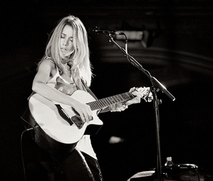 Heather_nova_good_heather_pic_for_web