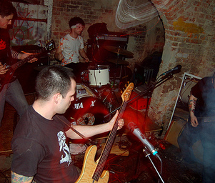 Den_of_thieves_live_at_subversiv_berlingerman