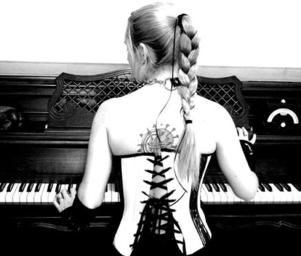 Chiasm_piano