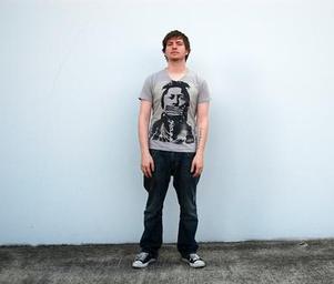 Drivepilot_wall1