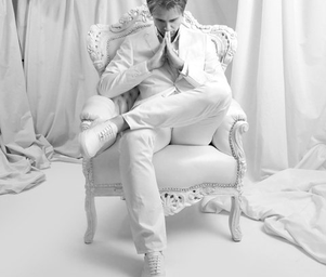 Gaia_armin_van_buuren