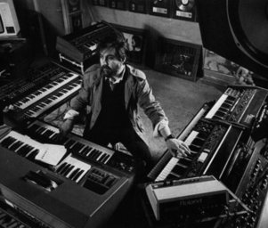 Vangelis_in_studio