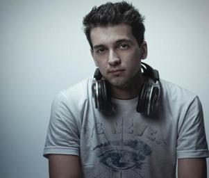 Elias_b