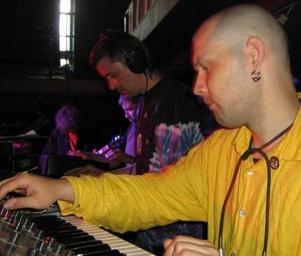 Virgo_intacta_vi_live