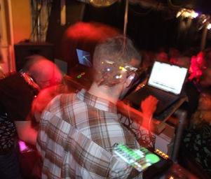 Frequency_7_std_andi_06042008205014_jpg