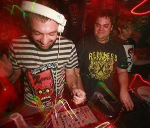 Pirate_soundsystem_3788090139_281f841a64_b