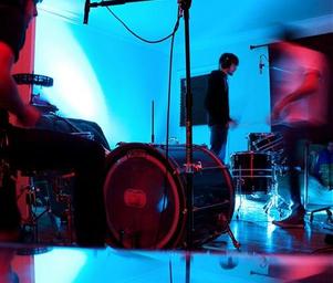 Slow_hands_l_ba30589dcd6844d28c3279a1f531