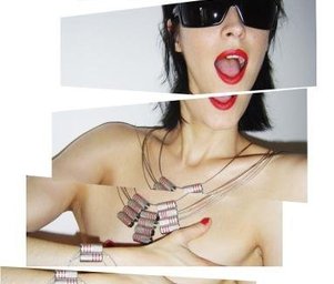 Yasmin_gate_y